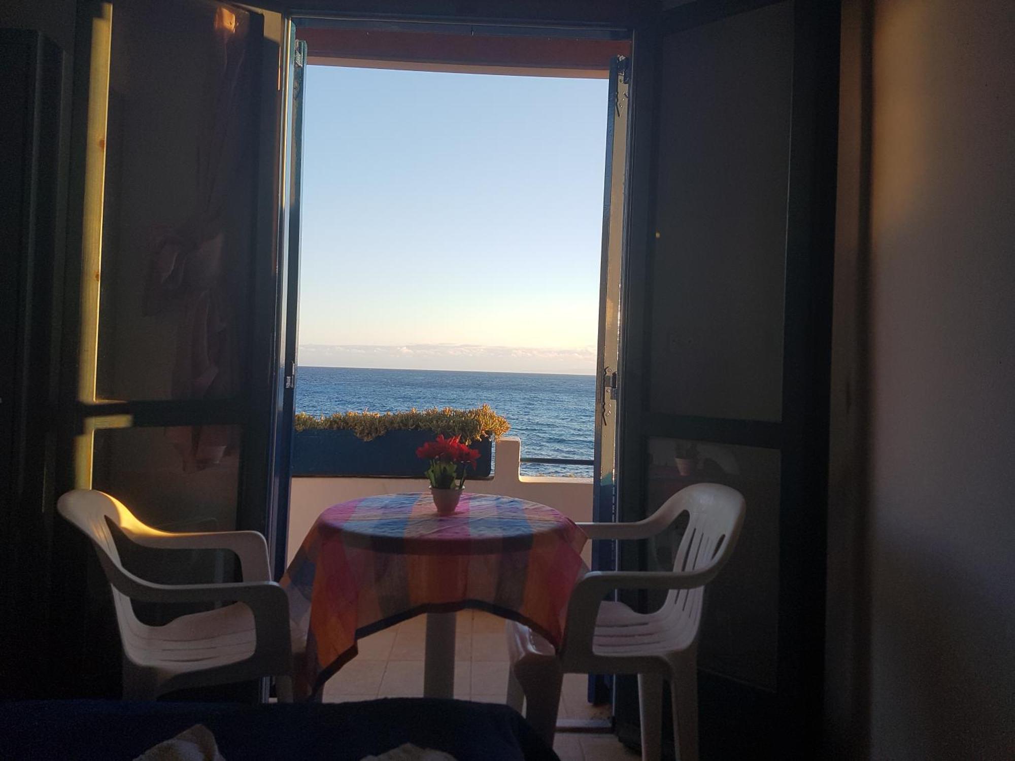 Taverna Akrogiali Loutro Exterior foto