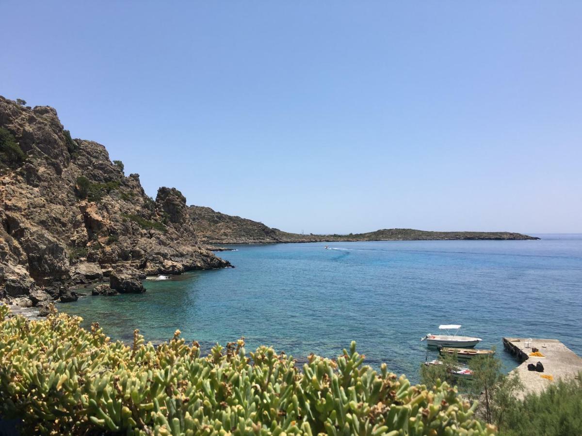 Taverna Akrogiali Loutro Exterior foto