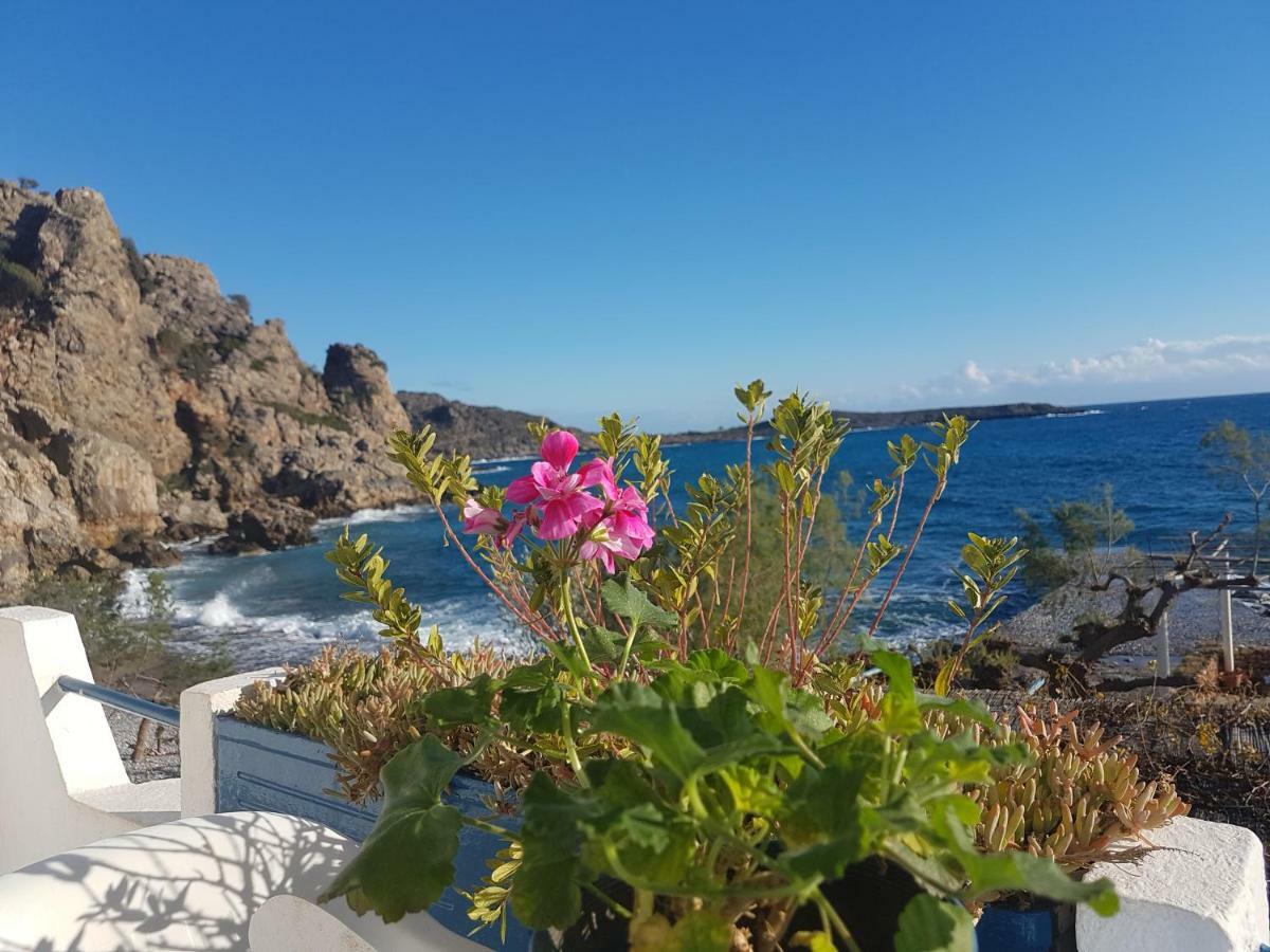 Taverna Akrogiali Loutro Exterior foto